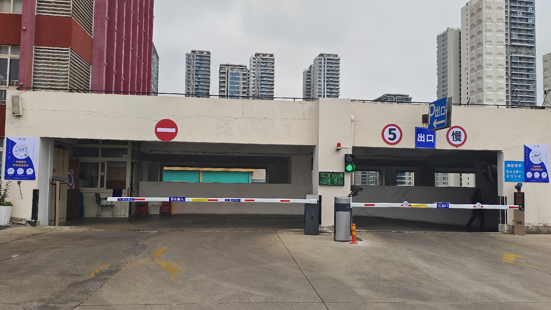 云纺东南亚车牌识别避车系统